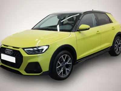Gebraucht Audi A1 110 PS (80 kW) 2022 Pythongelb met SUV