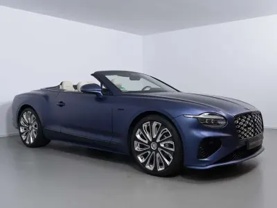 Gebraucht Bentley Continental Mulliner 782 PS (575 kW) 2026 Blau Cabrio