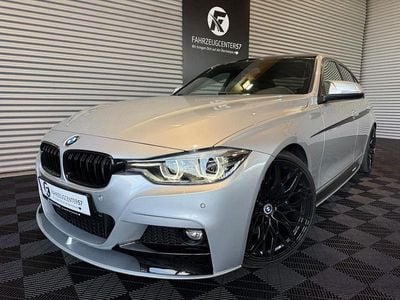 Gebraucht BMW 330 M Performance 252 PS (185 kW) 2017 Glaciersilber Limousine