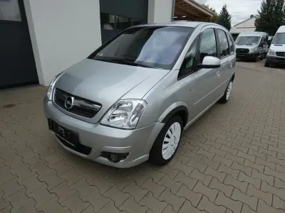 Gebraucht Opel Meriva Edition 90 PS (66 kW) 2009 Silber Van / Kleinbus