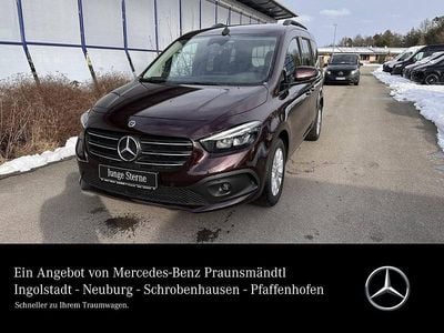 Gebraucht Mercedes T180 Progressive 116 PS (85 kW) 2024 Rot Van / Kleinbus