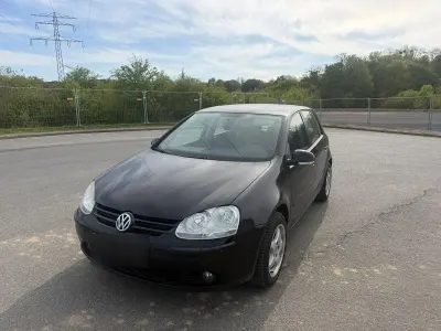 Second-hand VW Golf V 102 CP (75 kW) 2007 Negru Hatchback