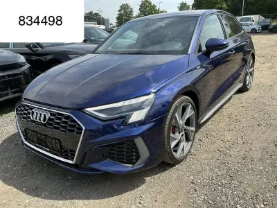 Gebraucht Audi A3 S-Line 150 PS (110 kW) 2023 Navarrablau metallic Limousine