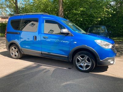 gebraucht Dacia Dokker SCe 100 Stepway Celebration Stepway C...