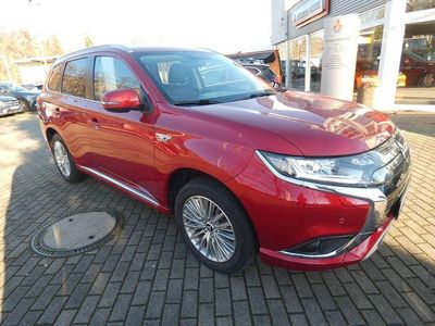 Rot Gebraucht 2019 Mitsubishi Outlander P-HEV Basis SUV | 17.990 € (Guter Preis)
