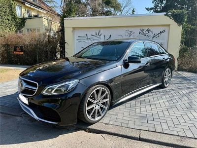 Gebraucht Mercedes E300 AMG 231 PS (169 kW) 2015 Schwarz Limousine