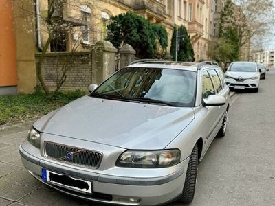 gebraucht Volvo V70 ii 2.4l D5, Silber metallic, TÜV neu!