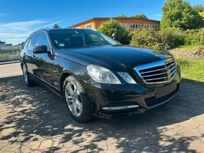 Gebraucht Mercedes E250 204 PS (150 kW) 2011 Schwarz Kombi