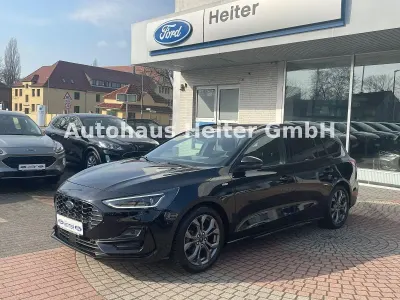 Gebraucht Ford Focus ST-Line X 155 PS (114 kW) 2024 Schwarz Kombi