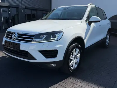 Gebraucht VW Touareg 262 PS (192 kW) 2017 Weiß SUV