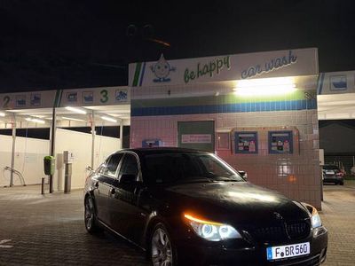 Gebraucht BMW 523 Basis 190 PS (139 kW) 2007 Schwarz Limousine