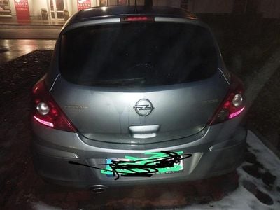 Gebraucht Opel Corsa 69 PS (50 kW) 2012 Silber Kleinwagen