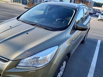 Gebraucht Ford Kuga Titanium 150 PS (110 kW) 2014 Grün SUV