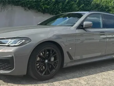 Gebraucht BMW 540 M Sport 333 PS (244 kW) 2022 Grau Kombi