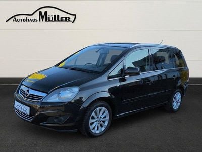 Schwarz Gebraucht 2014 Opel Zafira Family Van / Kleinbus | 8.475 € (Teuer)