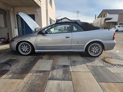 Gebraucht Opel Astra Cabriolet 147 PS (108 kW) 2002 Silber Cabrio