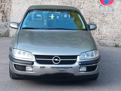 Gebraucht Opel Omega 116 PS (85 kW) 1995 Grau Limousine