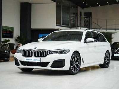 Gebraucht BMW 520 M Sport 190 PS (139 kW) 2023 Alpinweiss iii Kombi