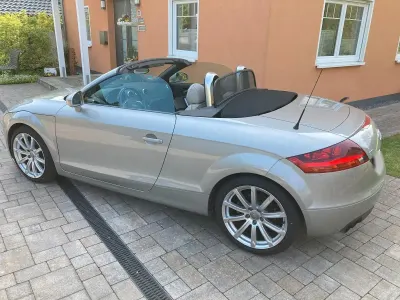 Gebraucht Audi TT Roadster Sport 160 PS (117 kW) 2010 Silber Cabrio