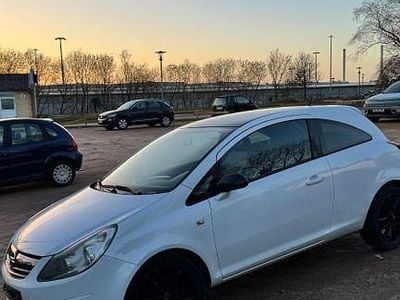 Gebraucht Opel Corsa Edition 80 PS (58 kW) 2009 Weiß Kleinwagen