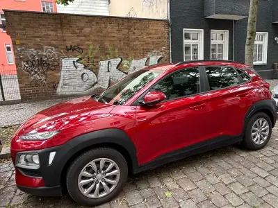 Gebraucht Hyundai Kona 120 PS (88 kW) 2018 Rot SUV