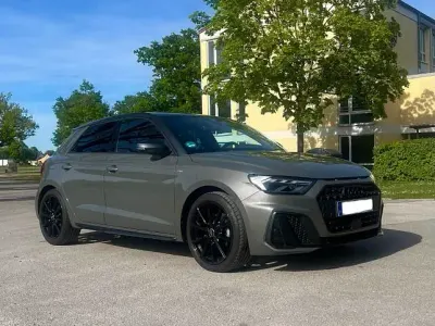 Gebraucht Audi A1 Sportback Comfort 150 PS (110 kW) 2023 Grau Kleinwagen