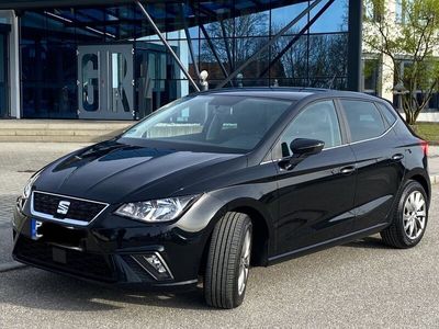 gebraucht Seat Ibiza Reference 95PS schwarz Sitzheizung BJ2017