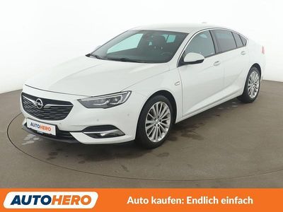 Weiß Gebraucht 2017 Opel Insignia Dynamic Limousine | 14.650 € (Etwas zu teuer)