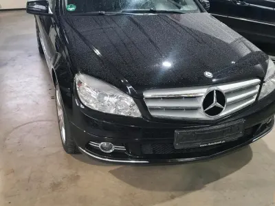 Gebraucht Mercedes C200 184 PS (135 kW) 2010 Schwarz Kombi