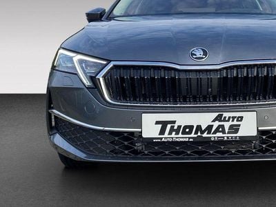 Neu Skoda Octavia Tour 150 PS (110 kW) 2025 Graphitegrau metallic Kombi