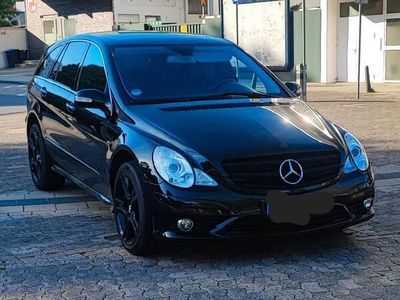 Mercedes R300