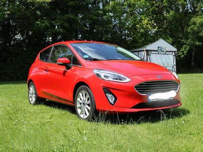 Gebraucht Ford Fiesta Titanium 86 PS (63 kW) 2018 Rot Kleinwagen