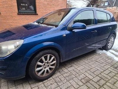 Blau Gebraucht 2004 Opel Astra Limousine | 999 € (Guter Preis)