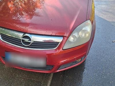 Gebraucht Opel Zafira 140 PS (102 kW) 2005 Rot Van / Kleinbus