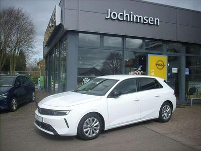 Gebraucht Opel Astra Elegance 131 PS (96 kW) 2022 Jade weiss/arktis weiss Kleinwagen