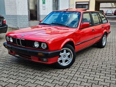 Gebraucht BMW 318 113 PS (83 kW) 1991 Rot Kombi
