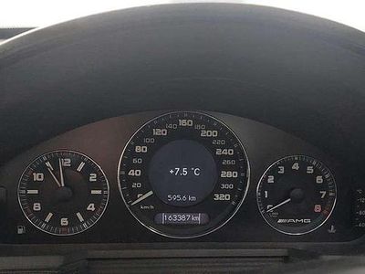 Gebraucht 2003 Mercedes E500 Elegance Limousine | 12.500 €