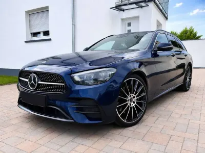 Gebraucht Mercedes E300 AMG line 258 PS (189 kW) 2021 Blau Kombi
