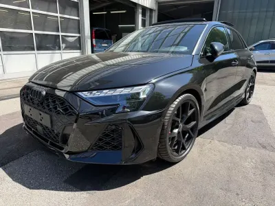 Gebraucht Audi RS3 Sportback Sport 400 PS (294 kW) 2026 Mythosschwarz Kleinwagen