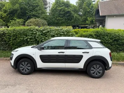 Gebraucht Citroën C4 75 PS (55 kW) 2015 Weiß Limousine