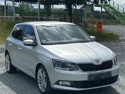 Silber Gebraucht 2015 Skoda Fabia Ambition Kleinwagen | 6.999 € (Fairer Preis)