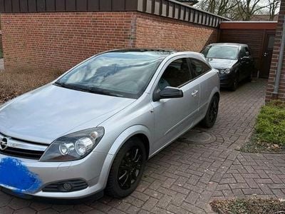 Gebraucht Opel Astra GTC 140 PS (102 kW) 2006 Silber Coupé