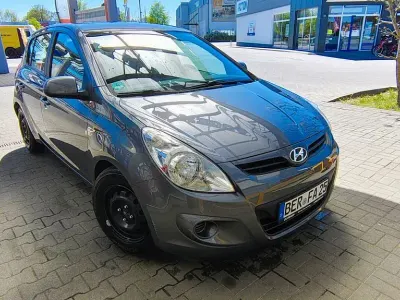 Brugt Hyundai i20 Classic 77 HK (56 kW) 2011 Sølv Hatchback