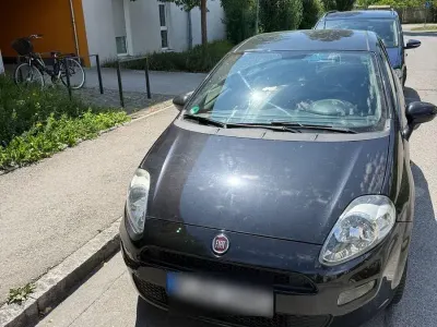 Gebraucht Fiat Punto 69 PS (50 kW) 2013 Schwarz Kleinwagen