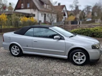 Usata Opel Astra Cabriolet 101 CV (74 kW) 2001 Argento Cabrio