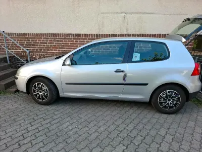Gebraucht VW Golf V 75 PS (55 kW) 2004 Silber Kleinwagen