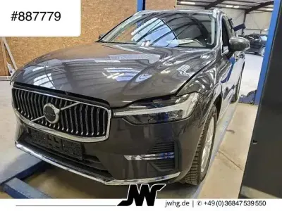 Gebraucht Volvo XC60 Plus 197 PS (144 kW) 2023 Grau SUV