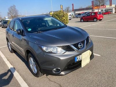 Gebraucht Nissan Qashqai N-Connecta 163 PS (119 kW) 2016 Grau SUV