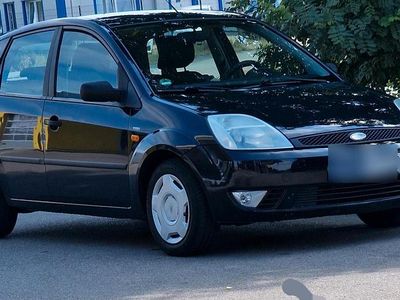 Brugt Ford Fiesta 80 HK (58 kW) 2005 Blå Hatchback