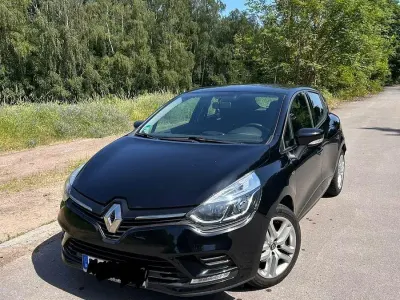 Gebraucht Renault Clio IV Life 73 PS (53 kW) 2018 Schwarz Kleinwagen